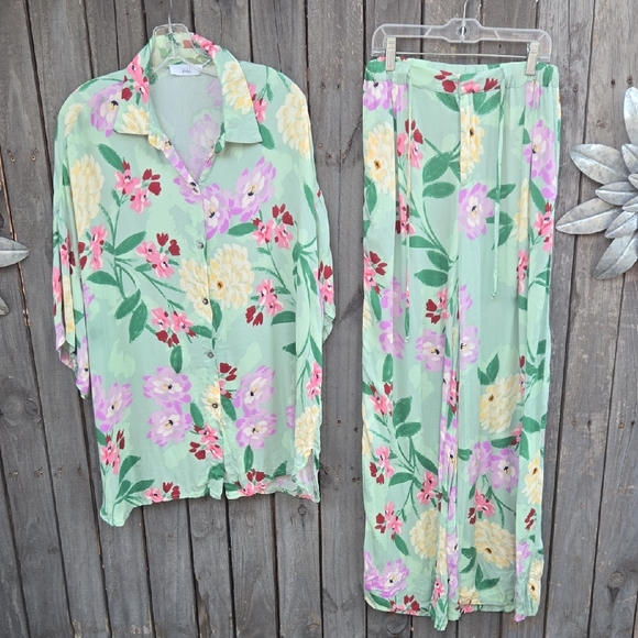 TALULAH Mint Floral Blouse and Pants Set - Picture 1 of 13